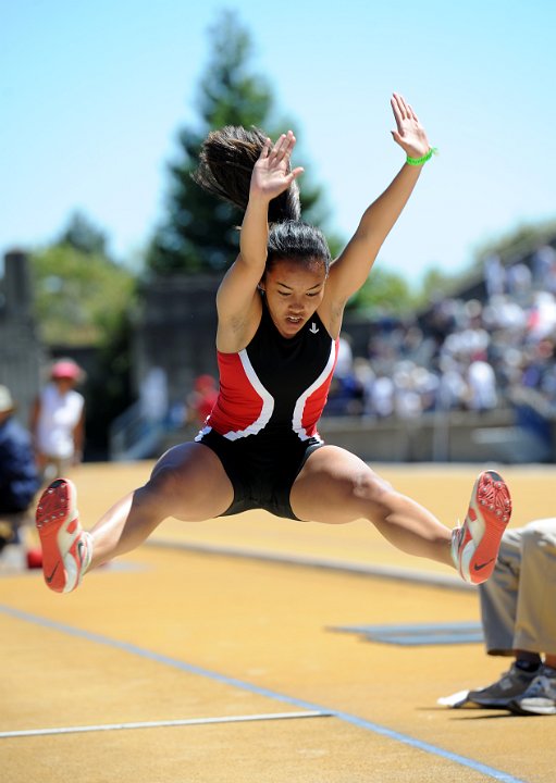 2010 NCS-MOC-276.JPG - 2010 North Coast Section Finals, held at Edwards Stadium  on May 29, Berkeley, CA